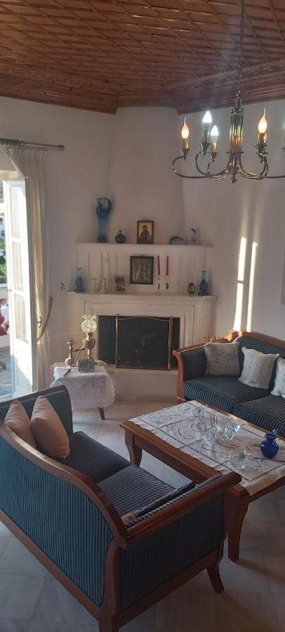 Tsitsinakis Traditional House Идра Экстерьер фото